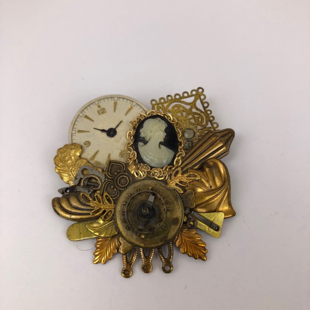 Vintage Mixed Media Brooch